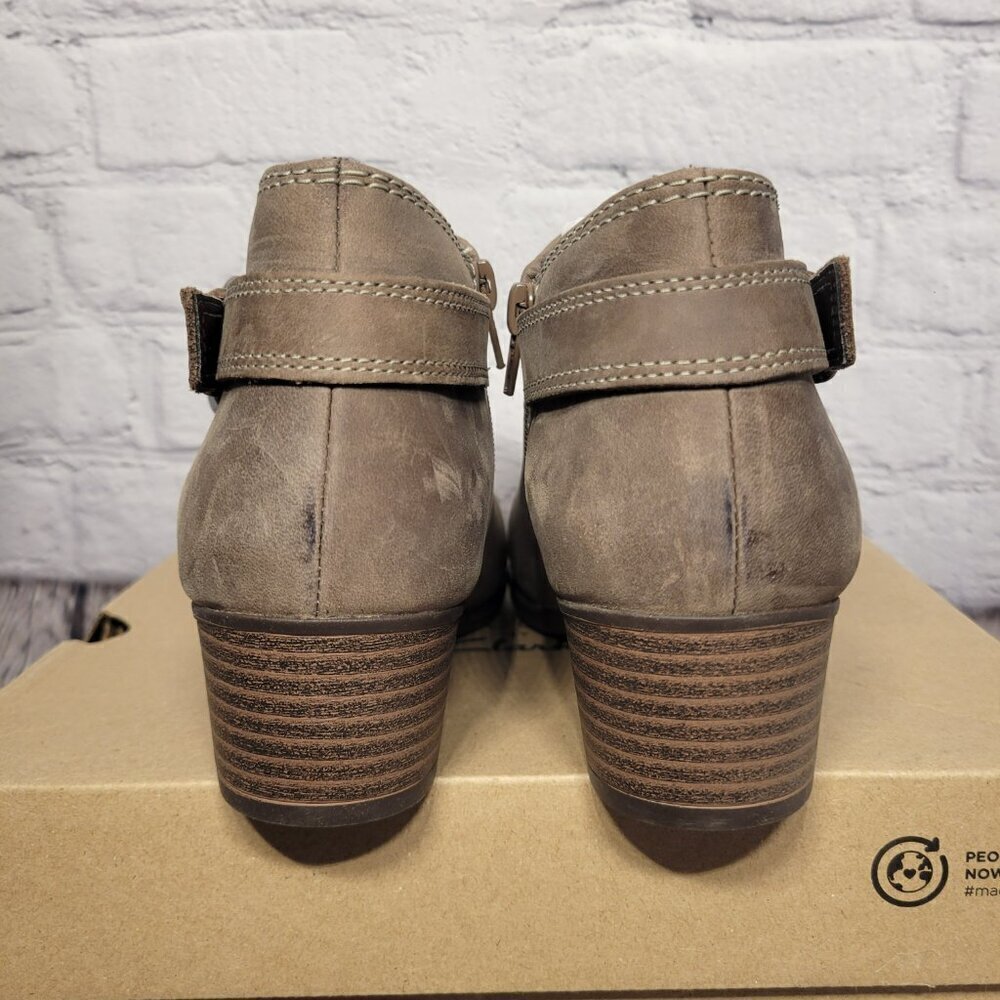 Clarks Women's Adreena Field Booties - Picture 8 of 9